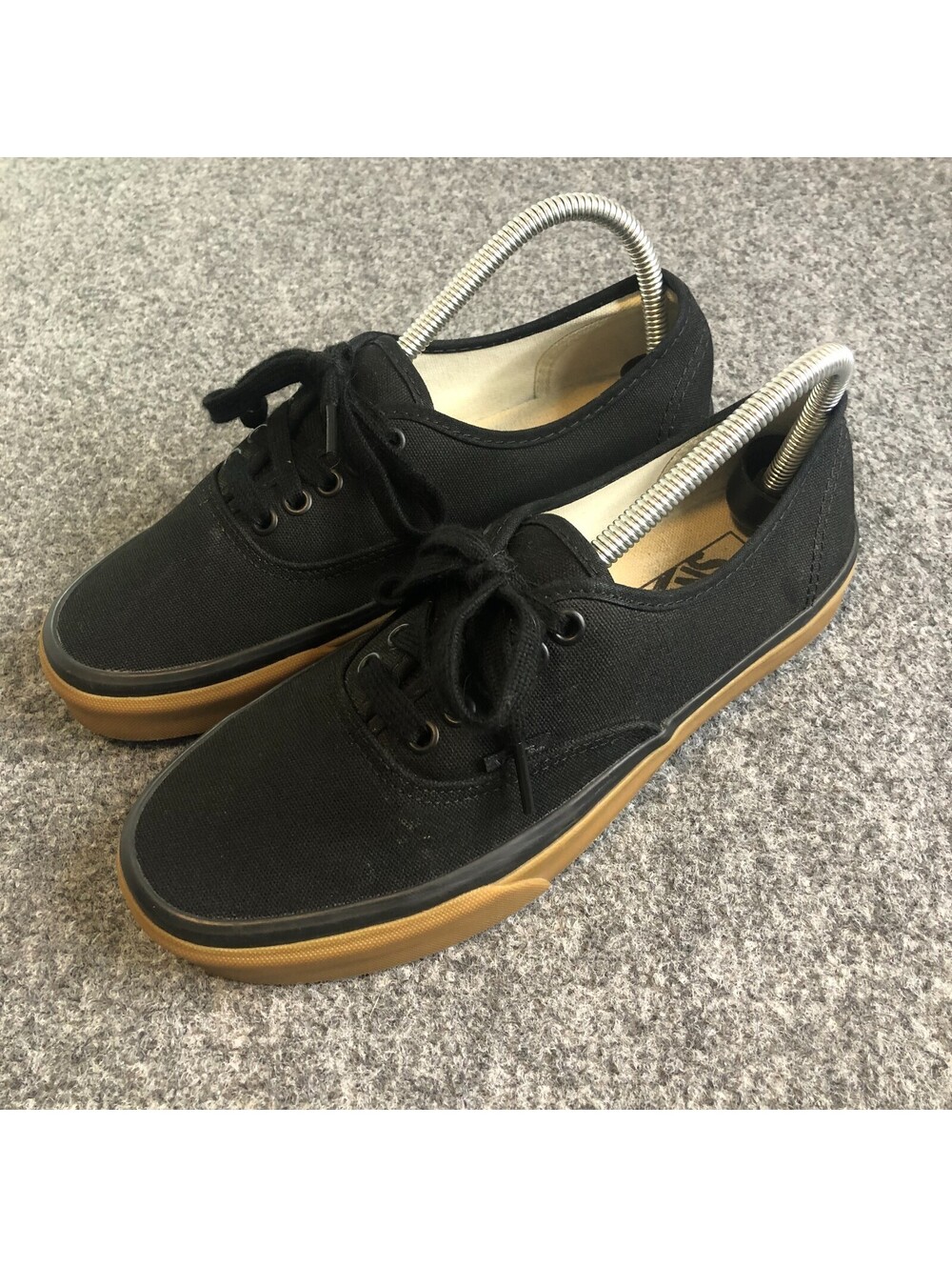 Vans Shoes Mens Size 7 Black Canvas Gum Sole Skate Sneakers 721356
